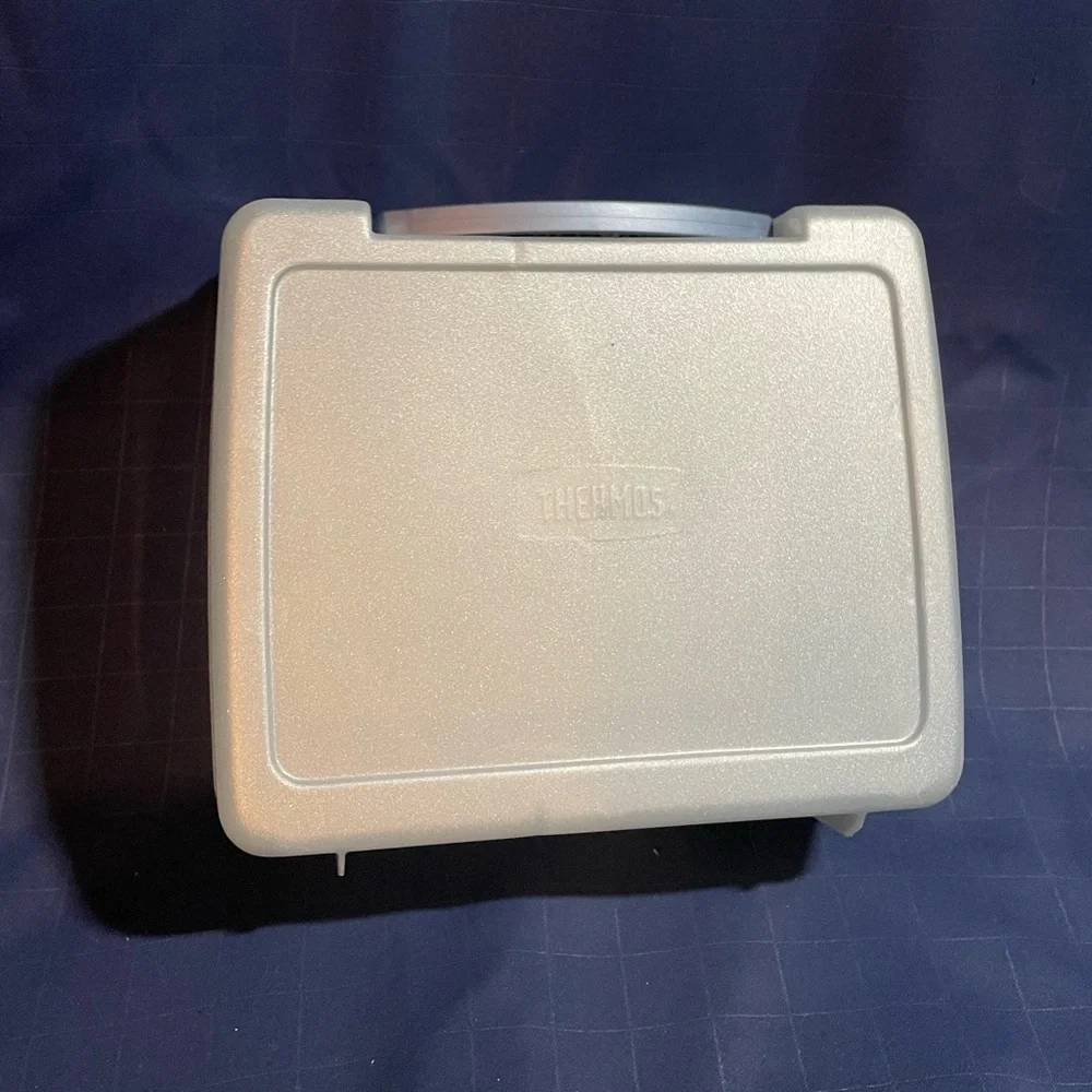 VTG Thermos Co. 2001 Harry Potter gray plastic lunchbox *EUC*